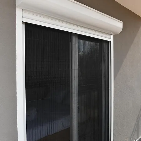 2 Apartment *